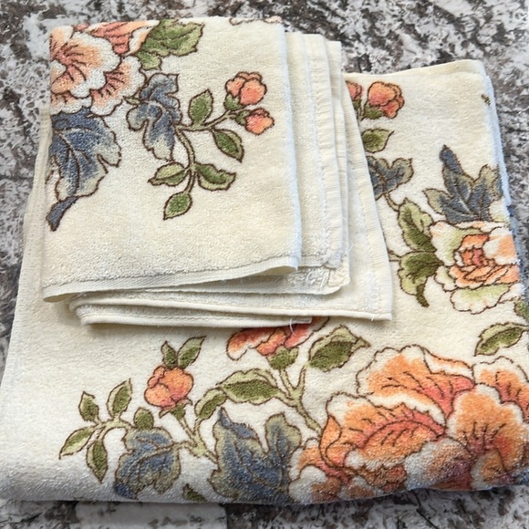 Springmaid matching hand towel and bath towel set old school vintage retro style - Picture 2 of 4